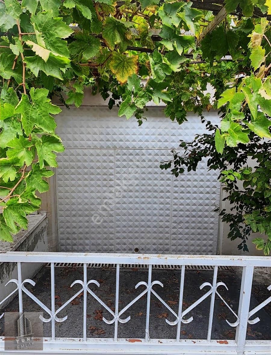 Yürüyüş Yolunda Kiralık Bahçeli 250m2 Villa - Görsel 14