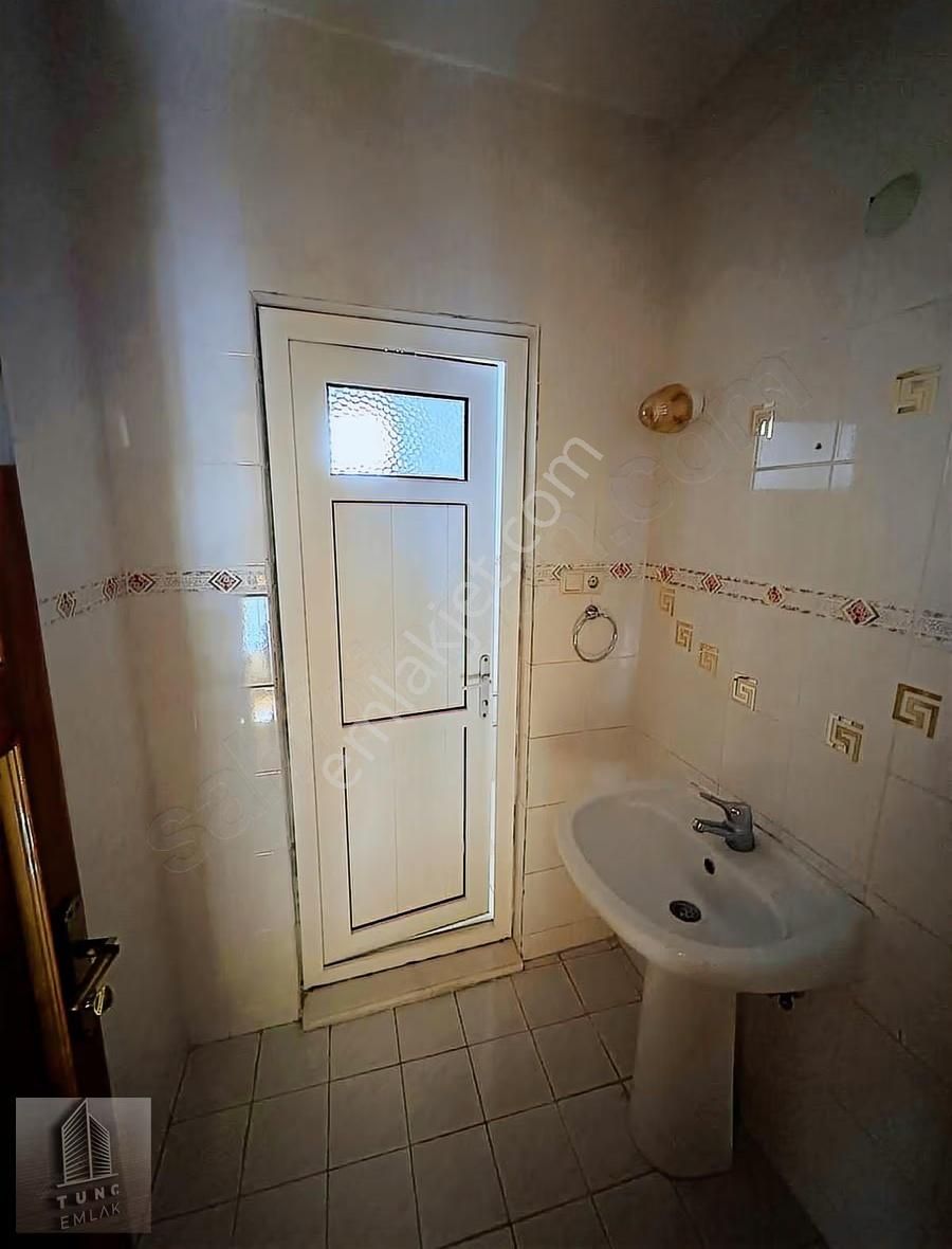 Yürüyüş Yolunda Kiralık Bahçeli 250m2 Villa - Görsel 19