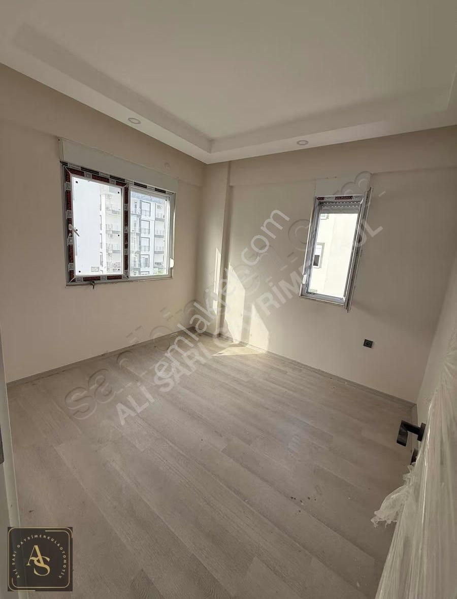 Ali Sarı Gayrimenkul Anayol Kenarı Denize Yürüme Mesafesıfır 1+1 - Görsel 14