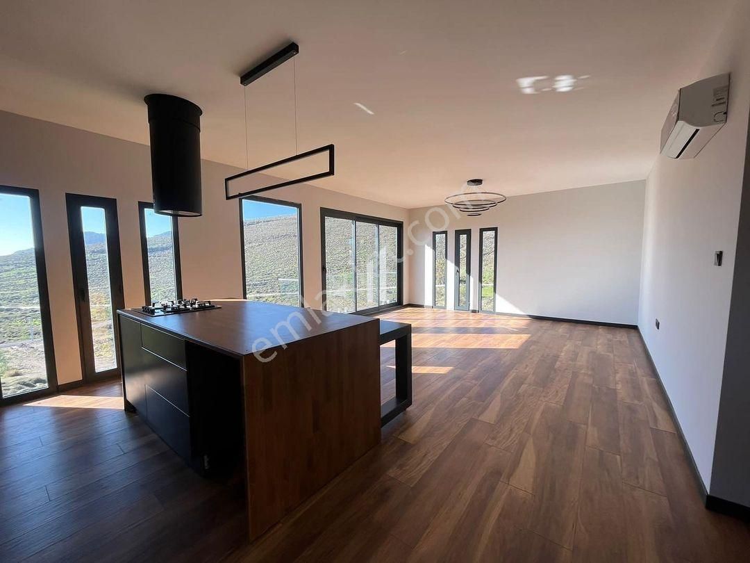 Akyalar, Bağla Koyu Deniz Manzaralı Tam Müstakil Satılık Villa - Görsel 6