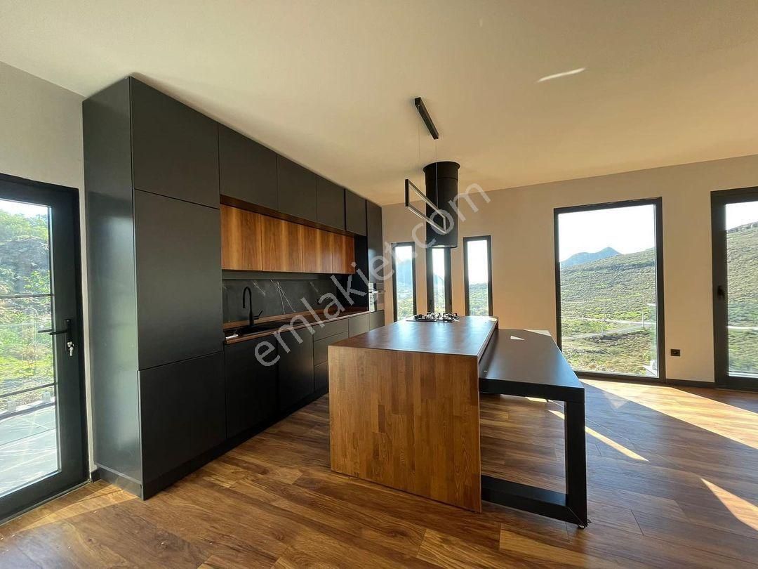 Akyalar, Bağla Koyu Deniz Manzaralı Tam Müstakil Satılık Villa - Görsel 4