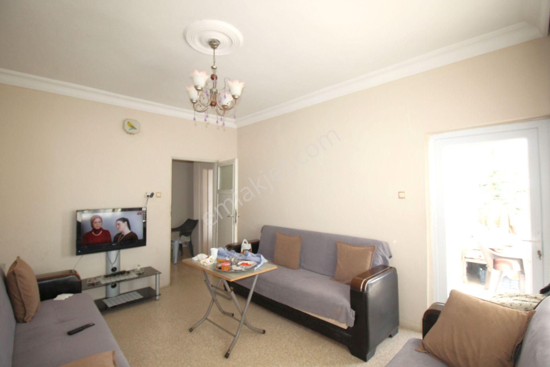 Retro’dan Cumhuriyet Mah’de Komple Satılık Bina - Görsel 4