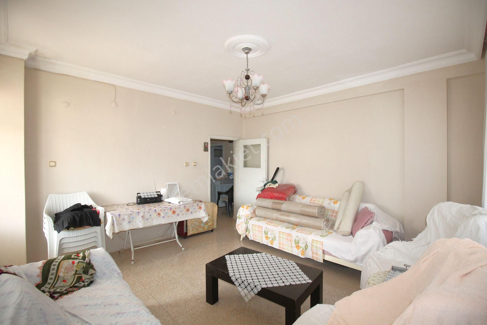 Retro’dan Cumhuriyet Mah’de Komple Satılık Bina - Görsel 5