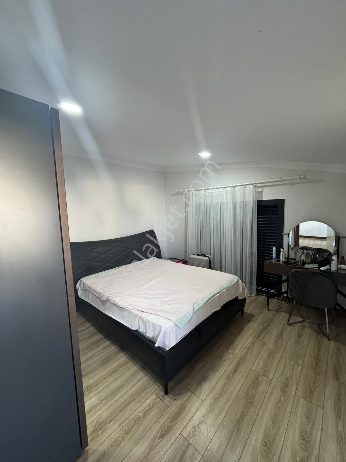 Didim Satılık Eşyalı 3+1 Villa - Görsel 13