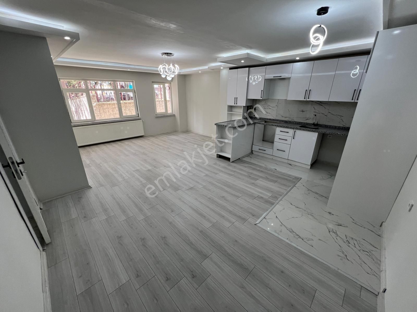 Etlik'te Full+full Lüks Yapılı Amerikan Mutfaklı 2+1 Daire! - Görsel 2