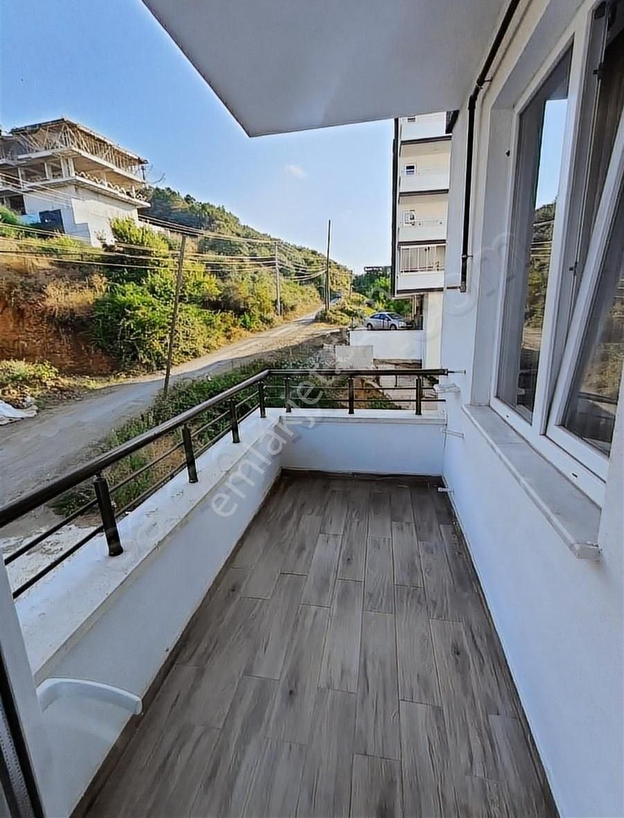 Tramvaya Çok Yakın Memur Kiracılı Lüx Daire - Görsel 13