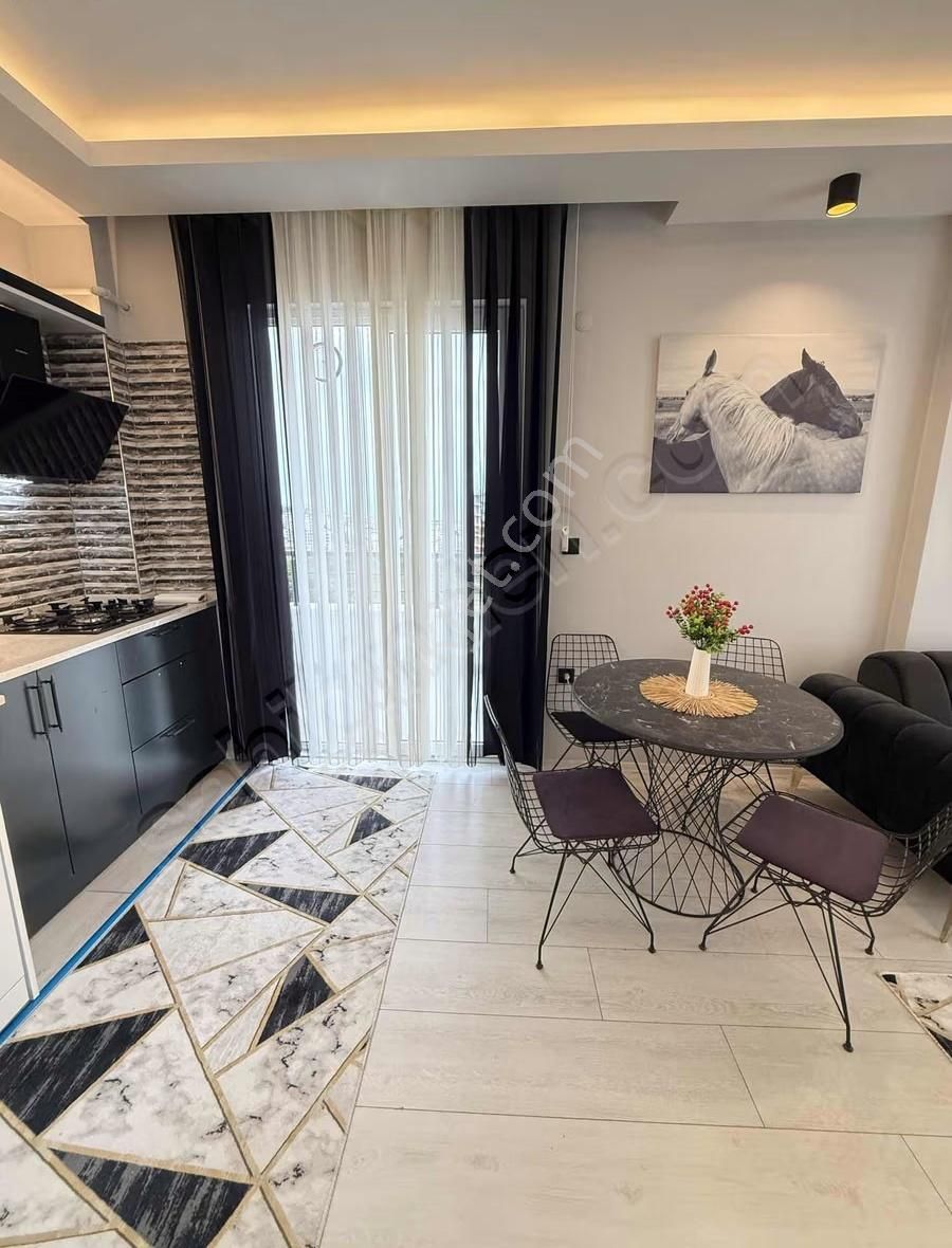 Özel Konsept Lüx Eşyalı Deniz Manzaralı Geniş 1+1 - Görsel 2