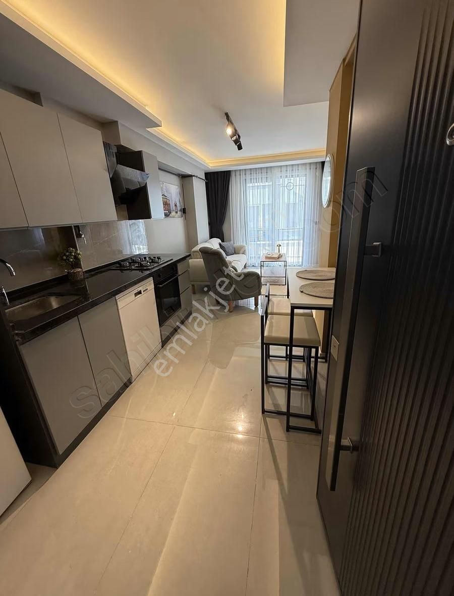 Özel Dizayn Edilmiş Ara Kat Lüks Eşyalı 1+1