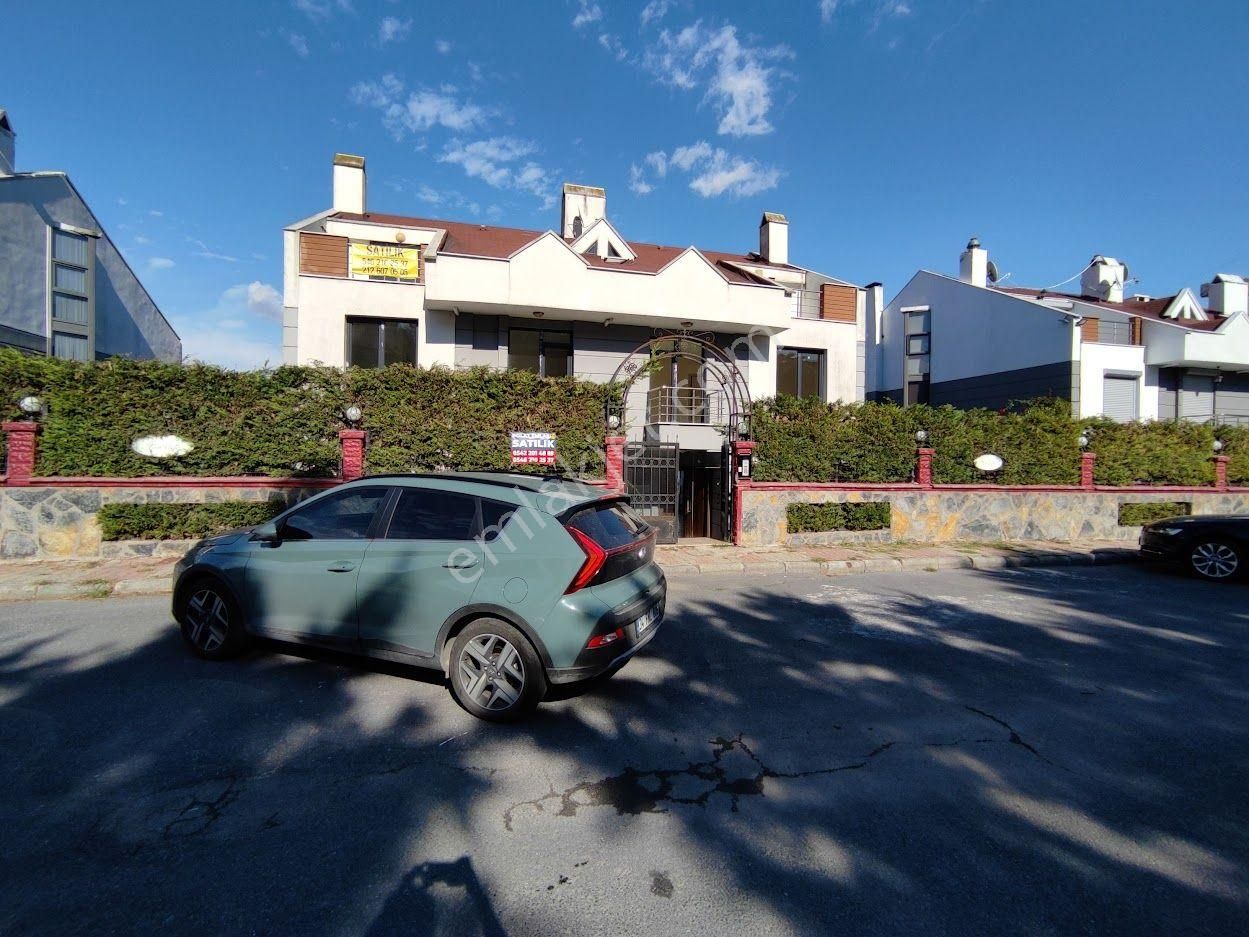 Polat Emlak...elit Sitede..3 Cepheli Köşe Villa - Görsel 2