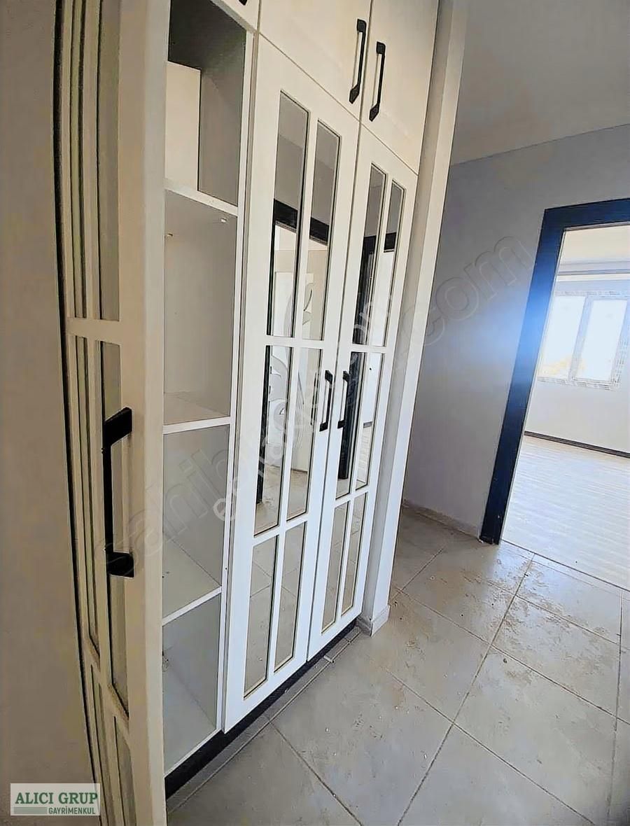 3 Katlının 2.katı,yeni Yapı Her Kat İki Daire 3+1 Kapalı Mutfak - Görsel 13