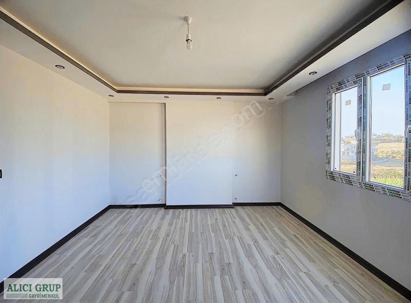 3 Katlının 2.katı,yeni Yapı Her Kat İki Daire 3+1 Kapalı Mutfak