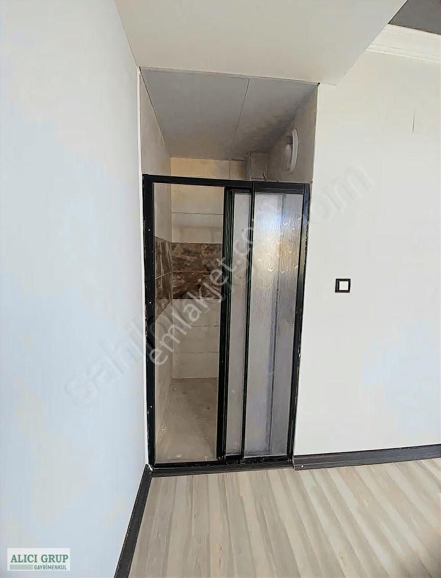 3 Katlının 2.katı,yeni Yapı Her Kat İki Daire 3+1 Kapalı Mutfak - Görsel 15