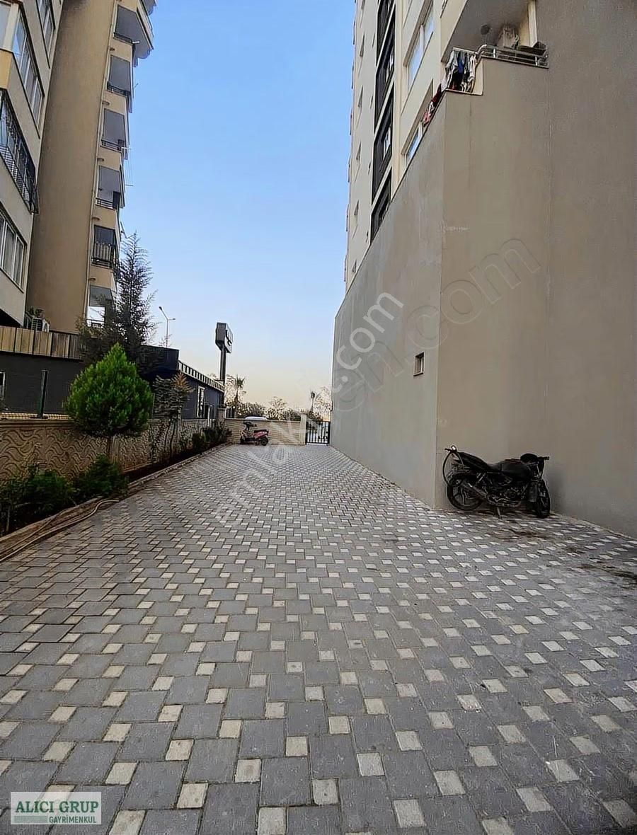 1+1 Satılık Btu Yanı Cadde Üzerinde,iskanlı- Hasarsız - Görsel 13