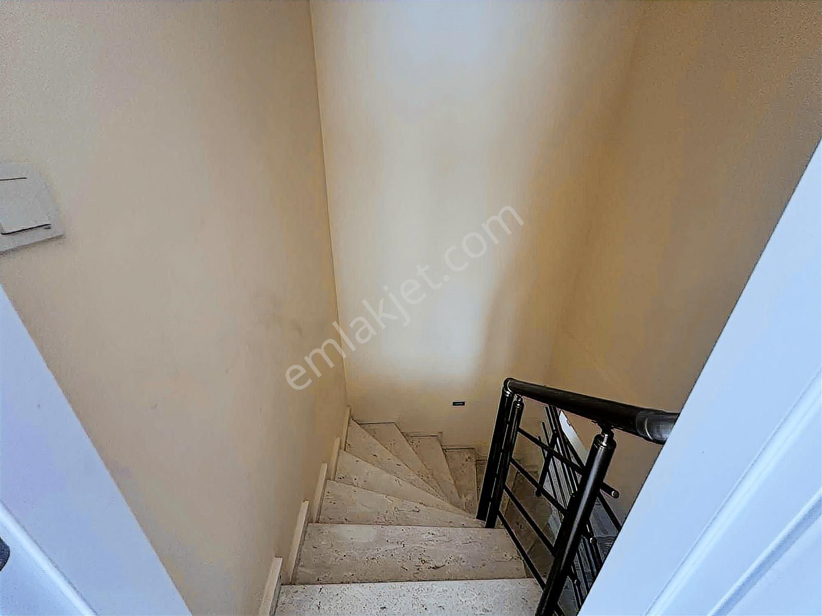 İzmir Menemen Uğur Mumcu Mahallesi Satılık 5+2 Daire - Görsel 6