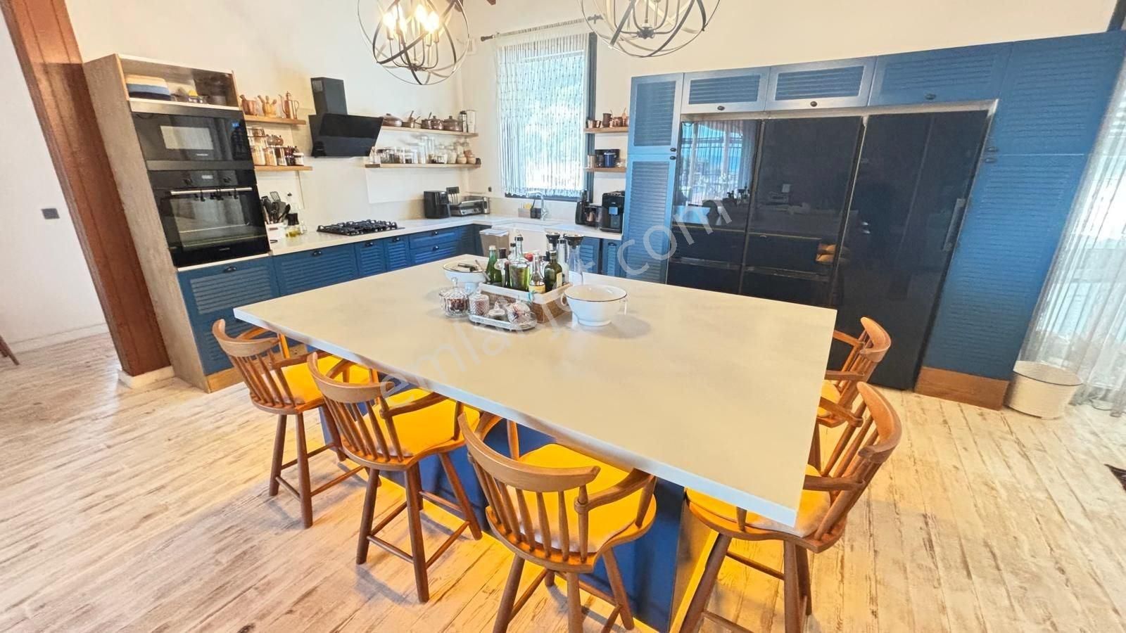 Çökertme Sahilinde Tam Müstakil 3+1 Özel Havuzlu Taş Villa Ve Arsası - Görsel 11