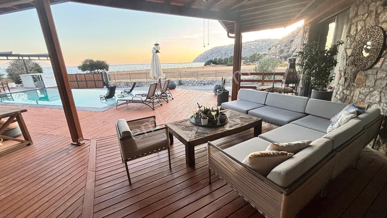 Çökertme Sahilinde Tam Müstakil 3+1 Özel Havuzlu Taş Villa Ve Arsası - Görsel 29