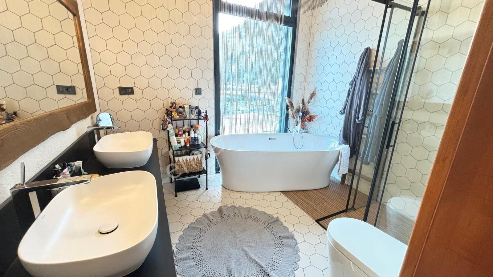 Çökertme Sahilinde Tam Müstakil 3+1 Özel Havuzlu Taş Villa Ve Arsası - Görsel 18