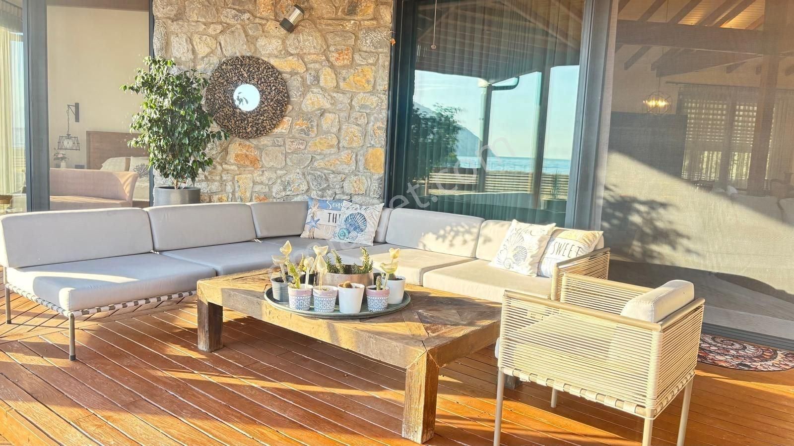 Çökertme Sahilinde Tam Müstakil 3+1 Özel Havuzlu Taş Villa Ve Arsası - Görsel 27