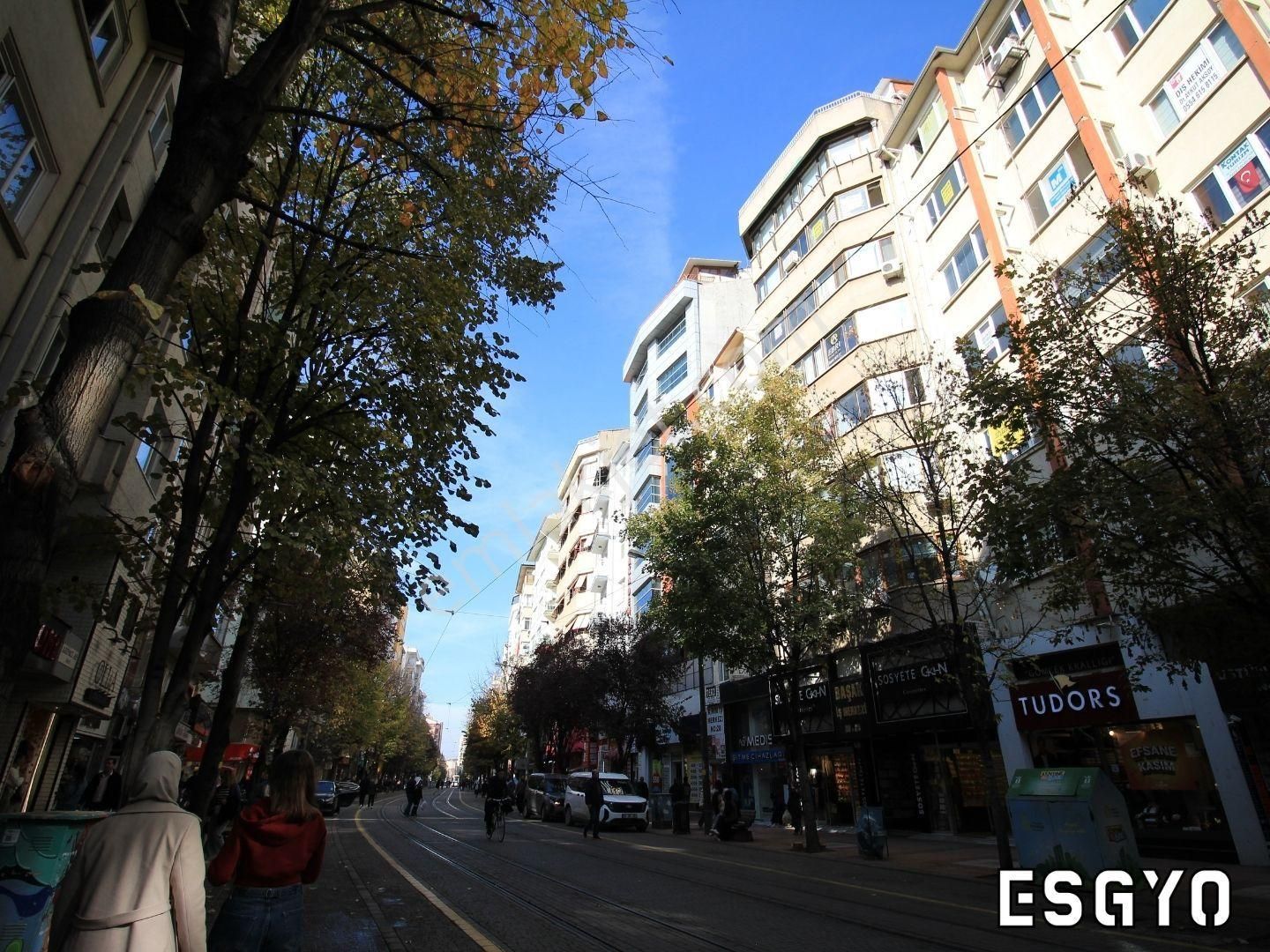 Esgyo'dan Doktorlar Cad. Üzerinde, Ön Cephe , Ara Kat Ofis-işyeri - Görsel 3