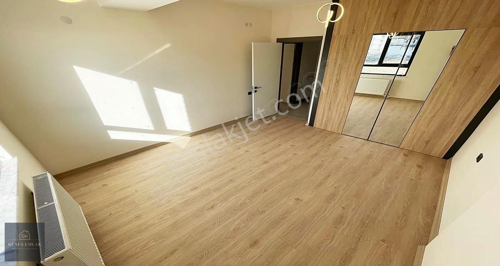 Okullar Bölgesinde 2 Bloklu Sitede Her Katta Ve Cephede Satılık - Görsel 17