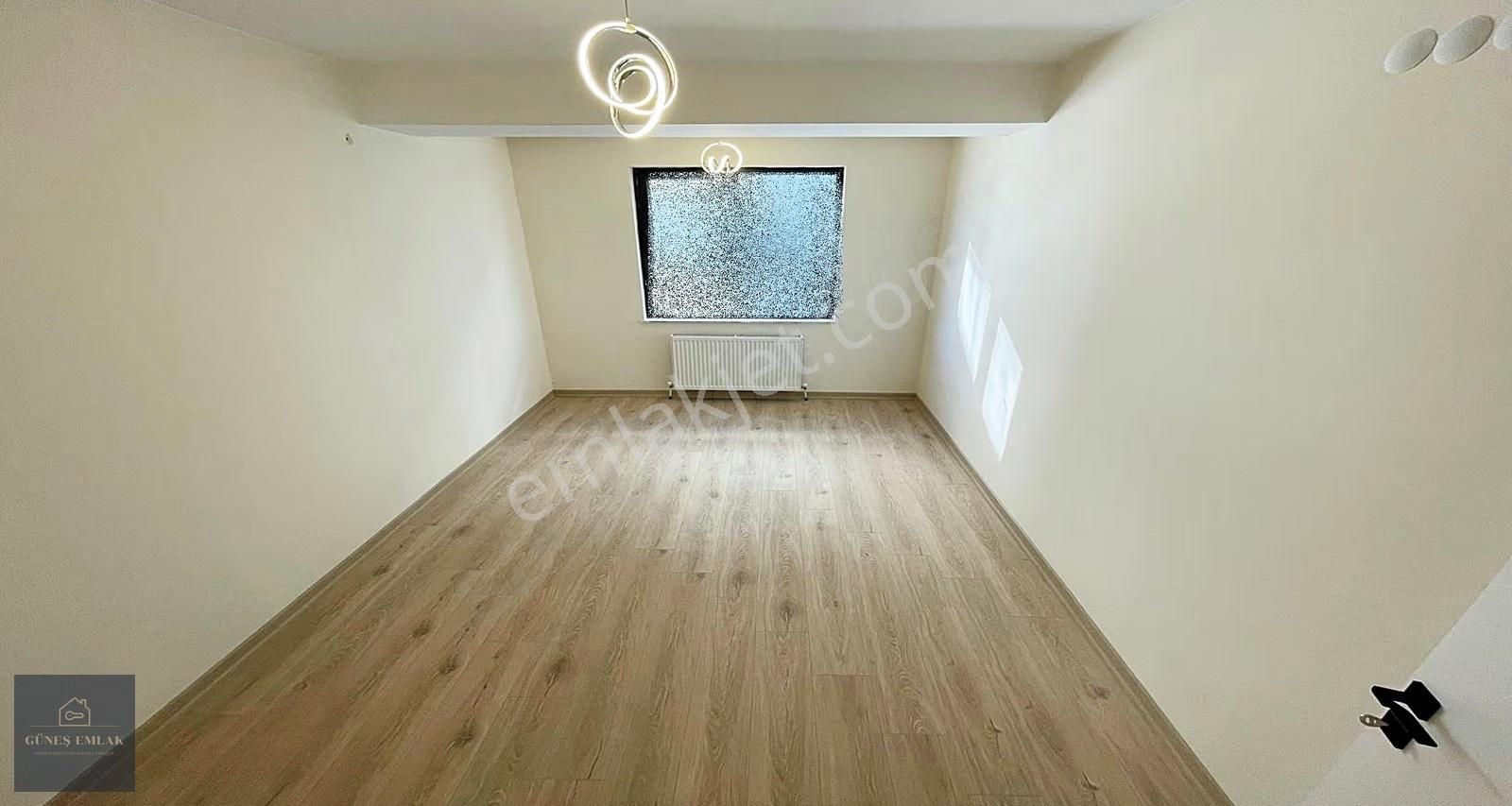 Okullar Bölgesinde 2 Bloklu Sitede Her Katta Ve Cephede Satılık - Görsel 2