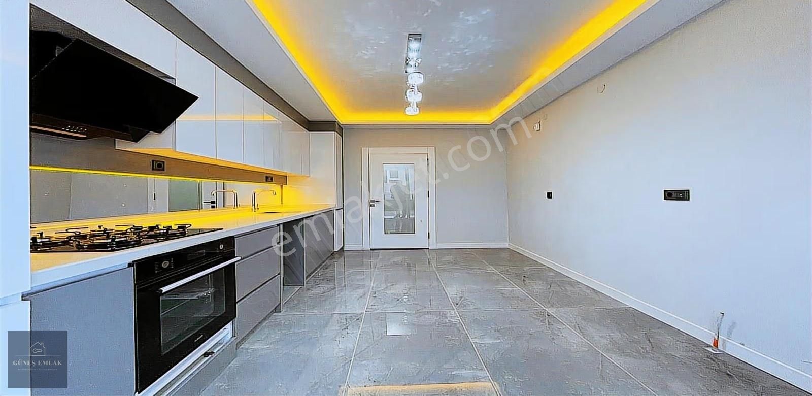 Yenikent Güneş Emlak Geniş M2 Ayaş-sincan Yoluna Yakın 3+1daire - Görsel 5