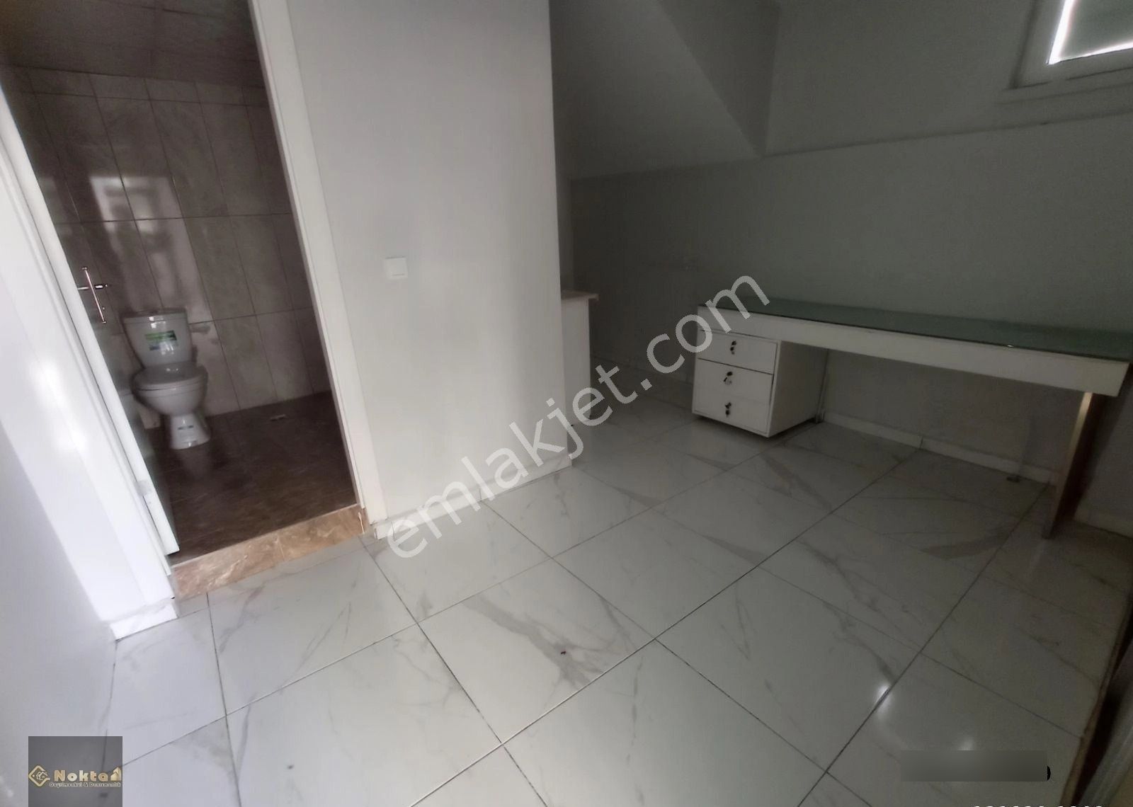 Topçu Mahallesi Nde Çift Katlı Kiralık Dükkan - Görsel 6