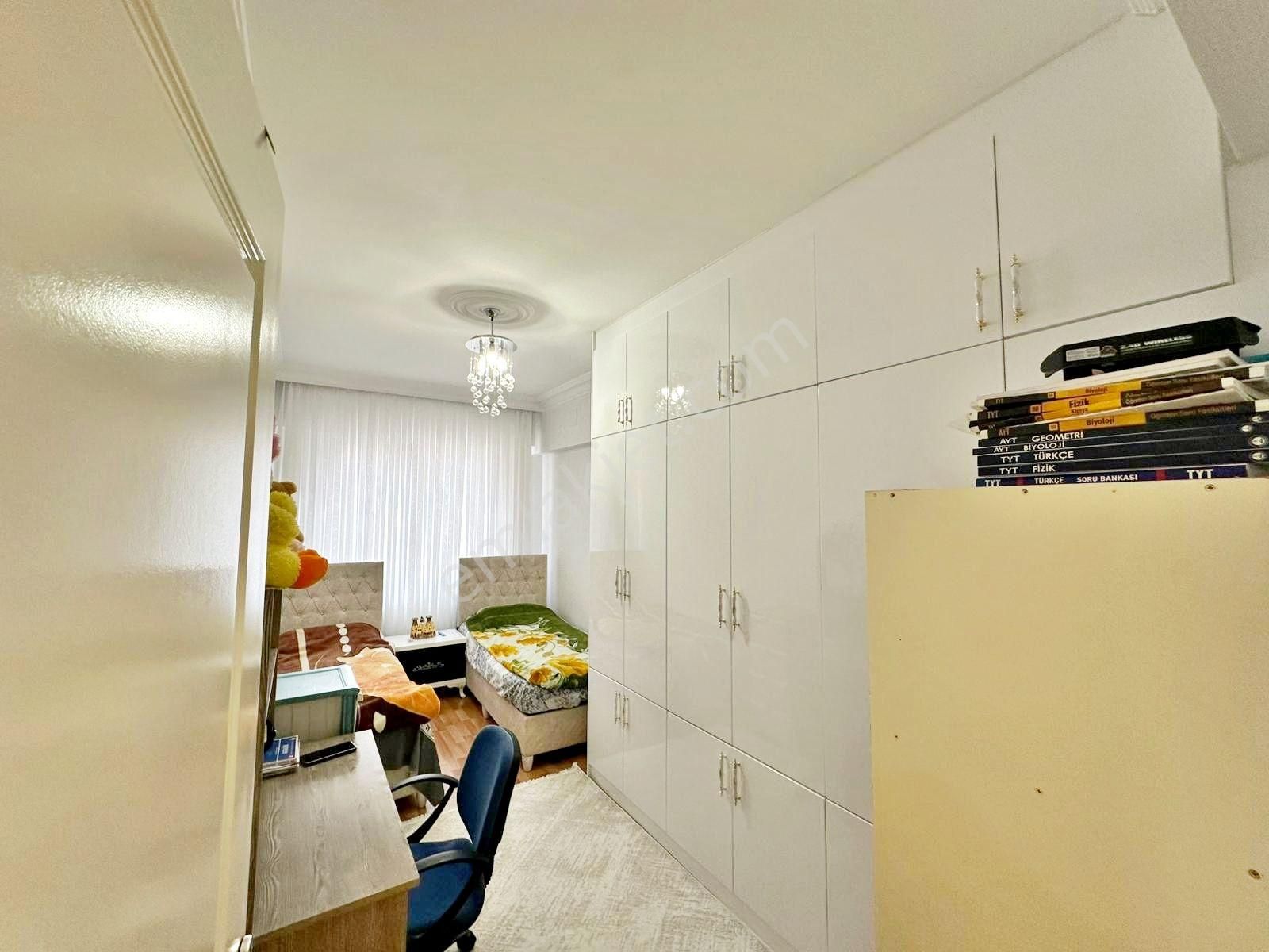 Belkız'da Geniş Oturumlu 3 Balkonlu Masrafsız Lüx 3+1 Daire - Görsel 12