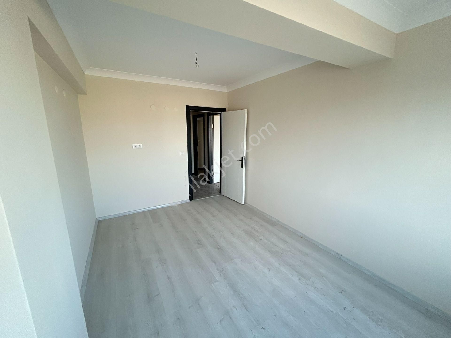 Cihan Emlak - Satılık - Esentepe Caddesi Üzerinde Yatırımlık İskanı Alınmış Sıfır 1+1 Daire - Görsel 18
