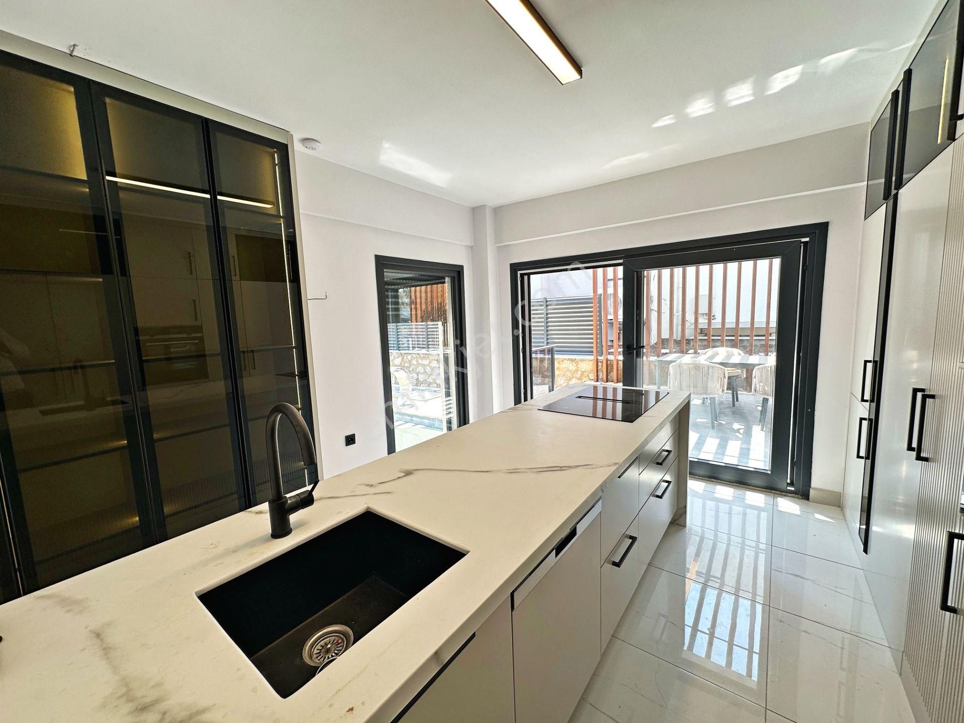 Herkes Bu Villayı Konuşuyor !! Bölgede Tek ! Güre'nin Eşsiz Doğasında 455 M² Brüt 5+1 Satılık Villa - Görsel 31