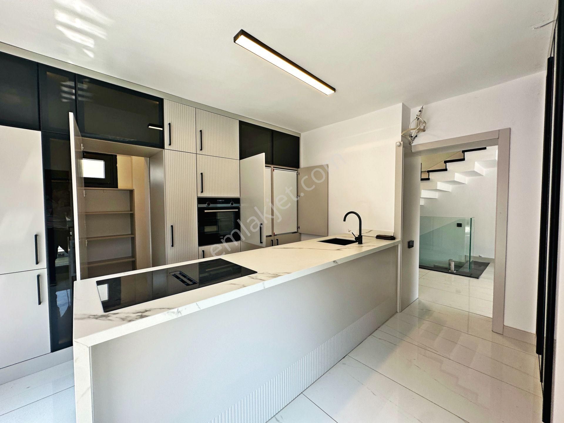 Herkes Bu Villayı Konuşuyor !! Bölgede Tek ! Güre'nin Eşsiz Doğasında 455 M² Brüt 5+1 Satılık Villa - Görsel 9