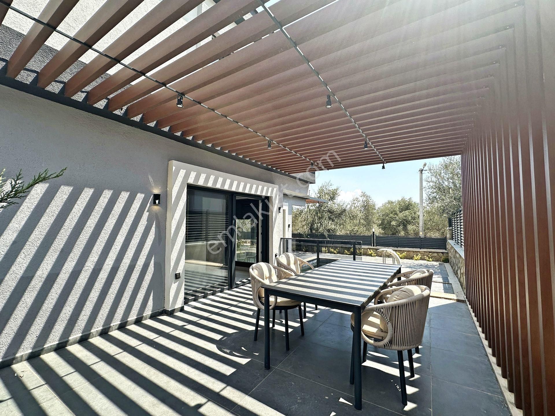 Herkes Bu Villayı Konuşuyor !! Bölgede Tek ! Güre'nin Eşsiz Doğasında 455 M² Brüt 5+1 Satılık Villa - Görsel 5