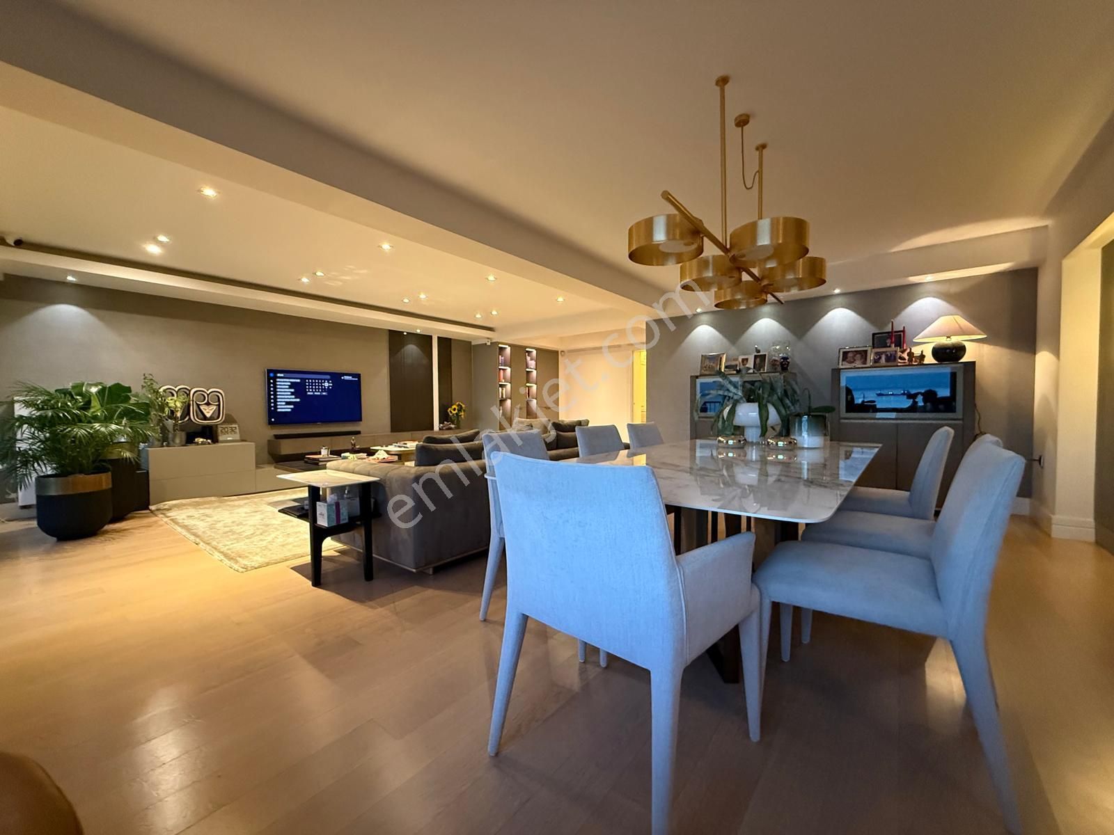 Karataş 4+1 200 M2 Satılık Bakımlı Yalı Dairesi - Görsel 11