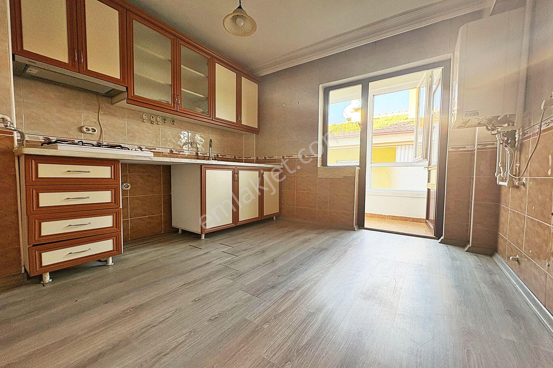 Yayla Muhtarlık Yakını Park Manzaralı 2. Katta 3+1 Kiralık Daire - Görsel 7