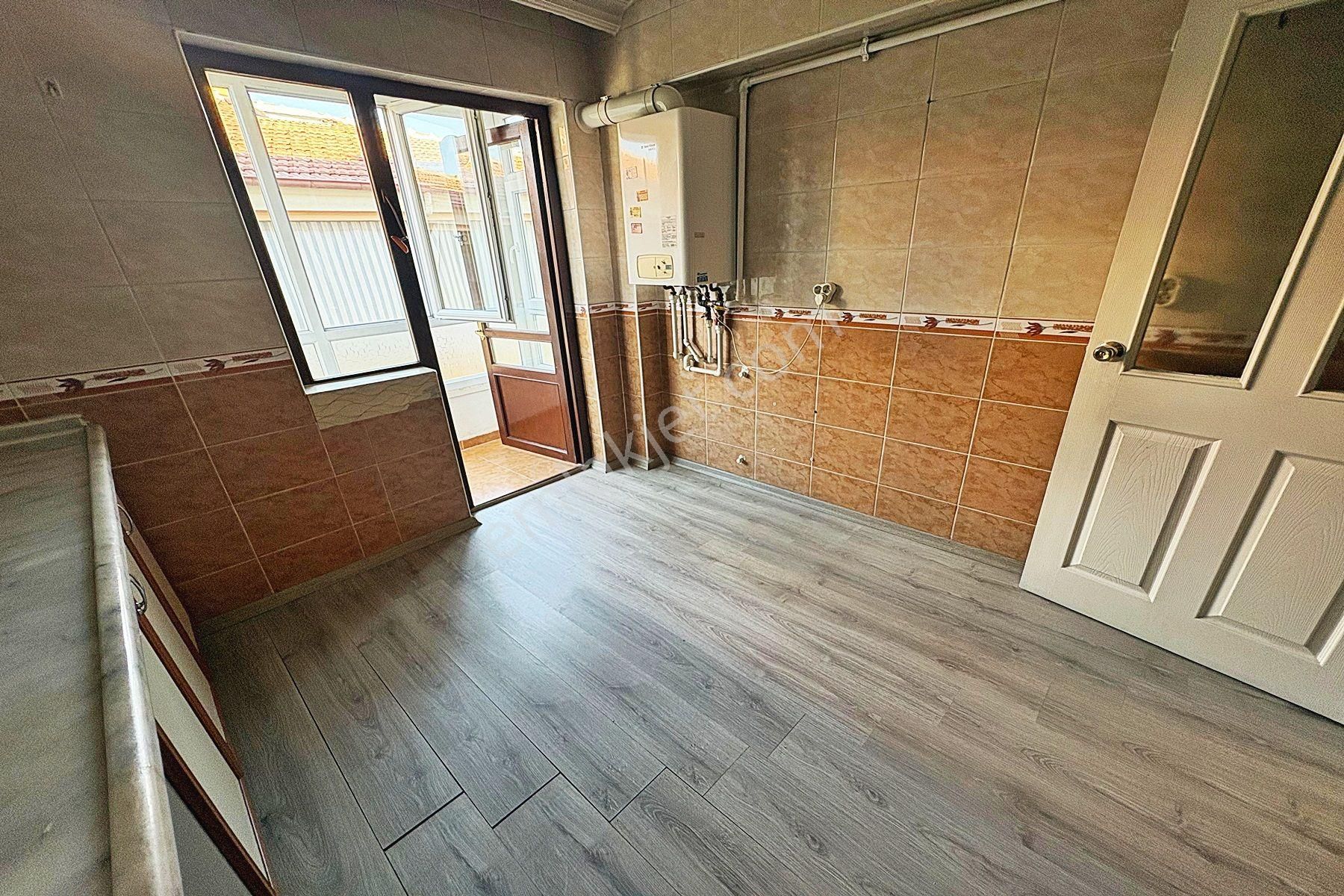 Yayla Muhtarlık Yakını Park Manzaralı 2. Katta 3+1 Kiralık Daire - Görsel 9