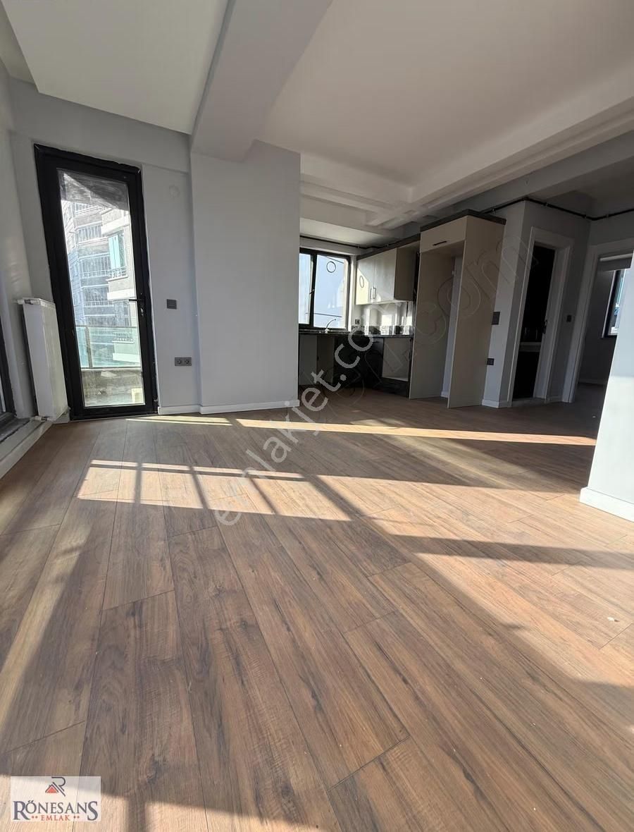 Rönesans Emlaktan Ulaşıma Yakın Satılık 1+1 Daire - Görsel 12