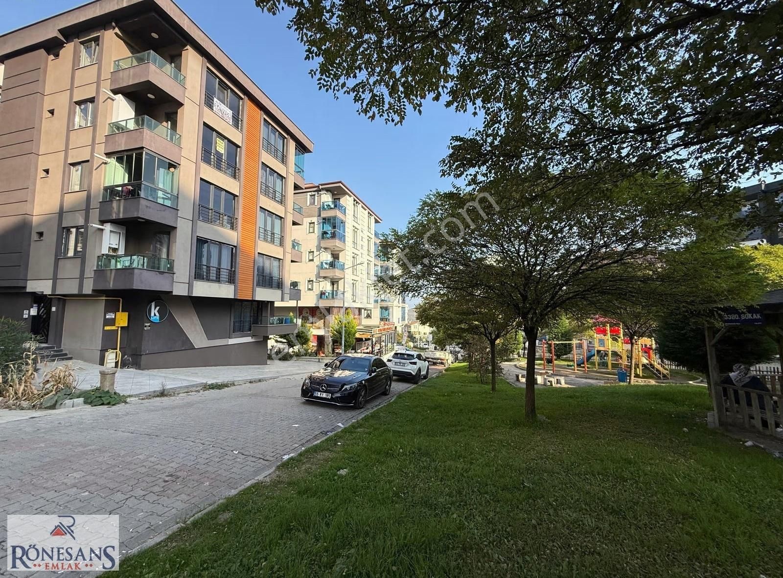 Rönesans Emlaktan Ulaşıma Yakın Satılık 1+1 Daire - Görsel 5