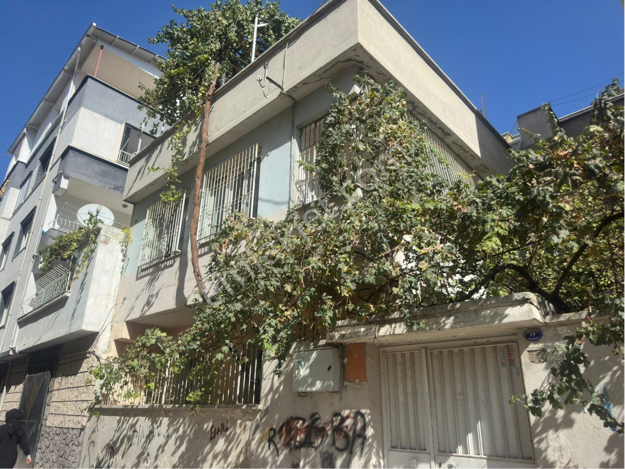 Yuvam Emlaktan Acil Satılık 60. Yılda 2.5 Katlı Mustakil Bina - Görsel 15