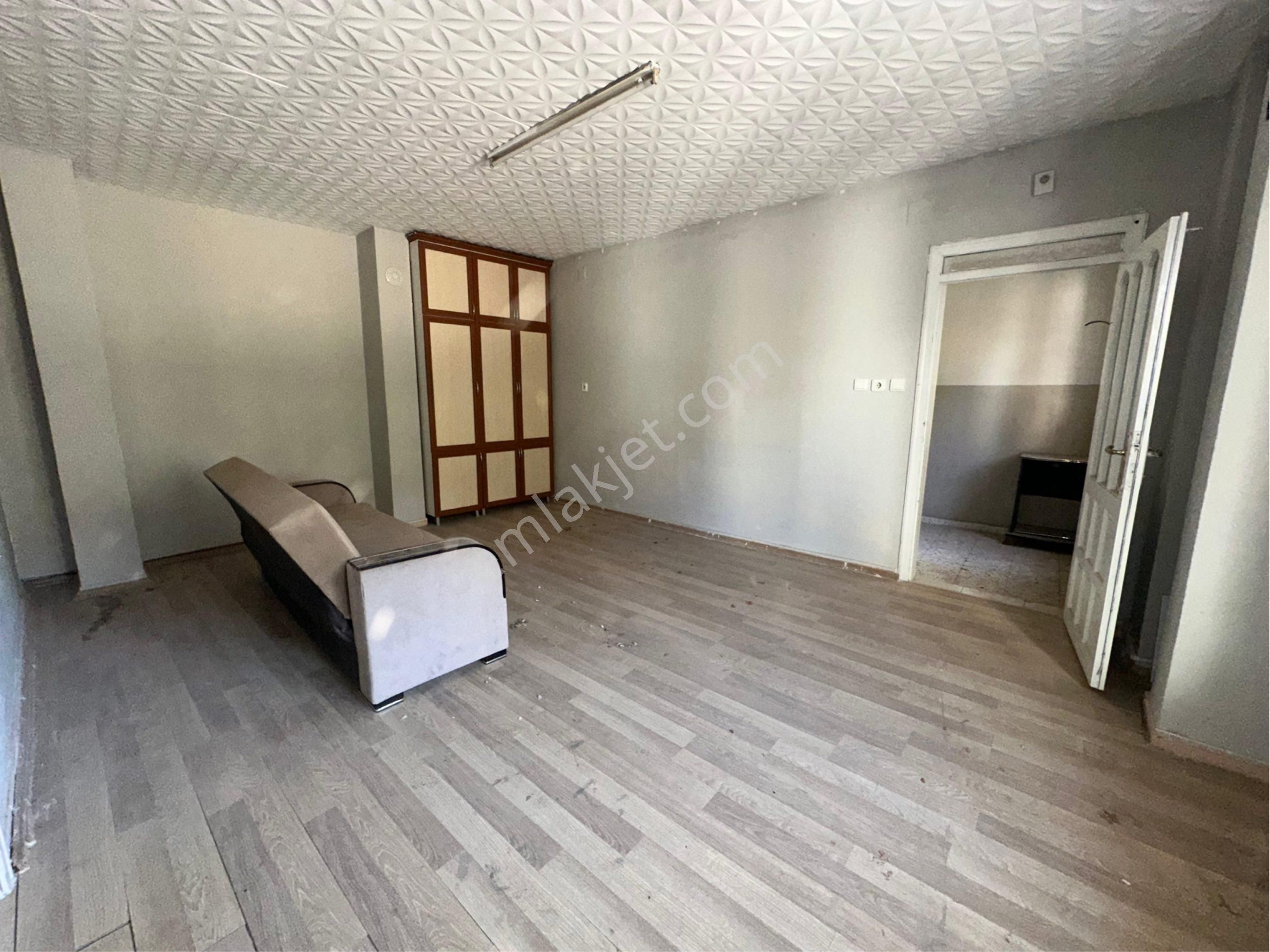 Yuvam Emlaktan Acil Satılık 60. Yılda 2.5 Katlı Mustakil Bina - Görsel 23