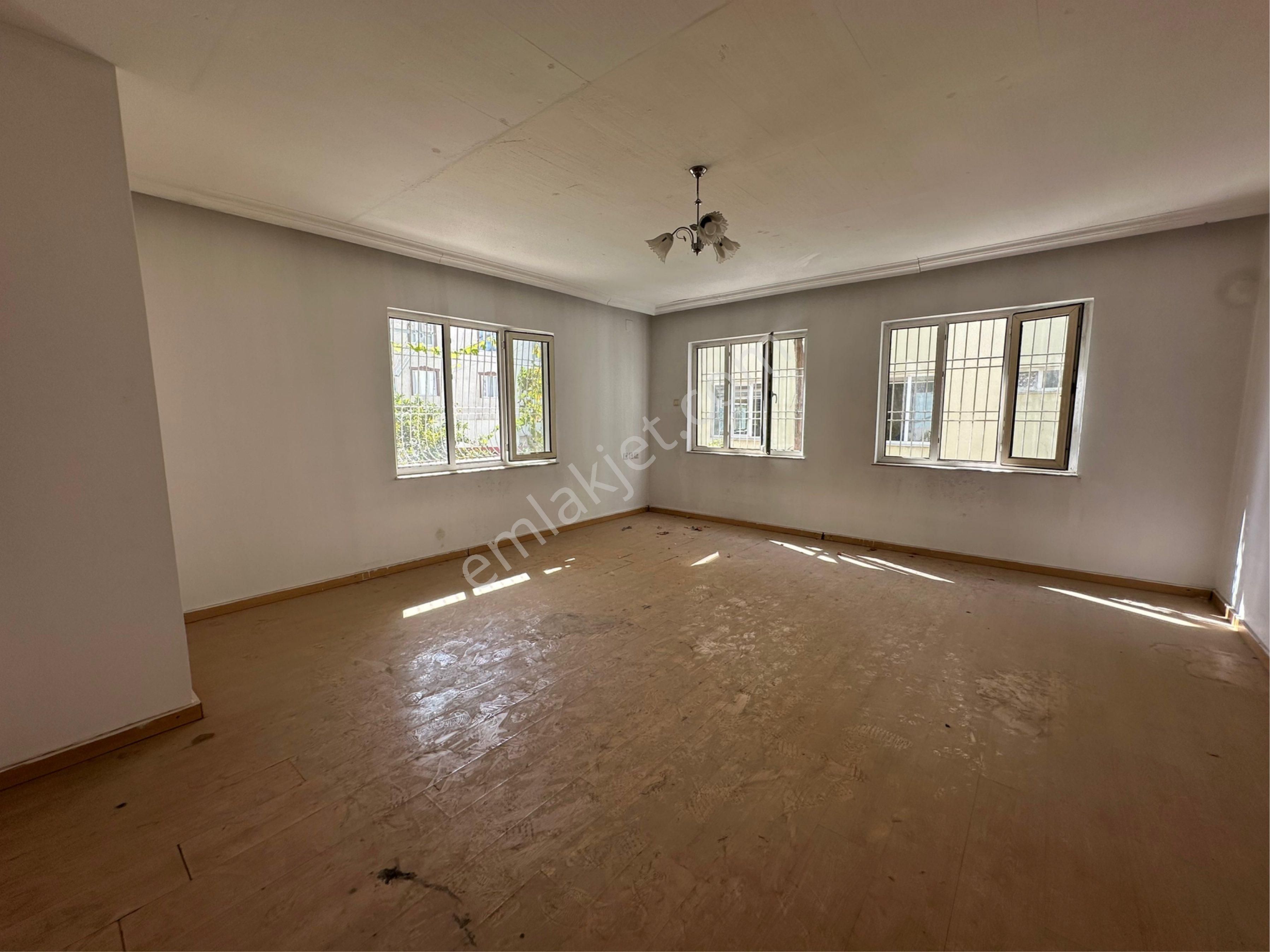 Yuvam Emlaktan Acil Satılık 60. Yılda 2.5 Katlı Mustakil Bina - Görsel 26