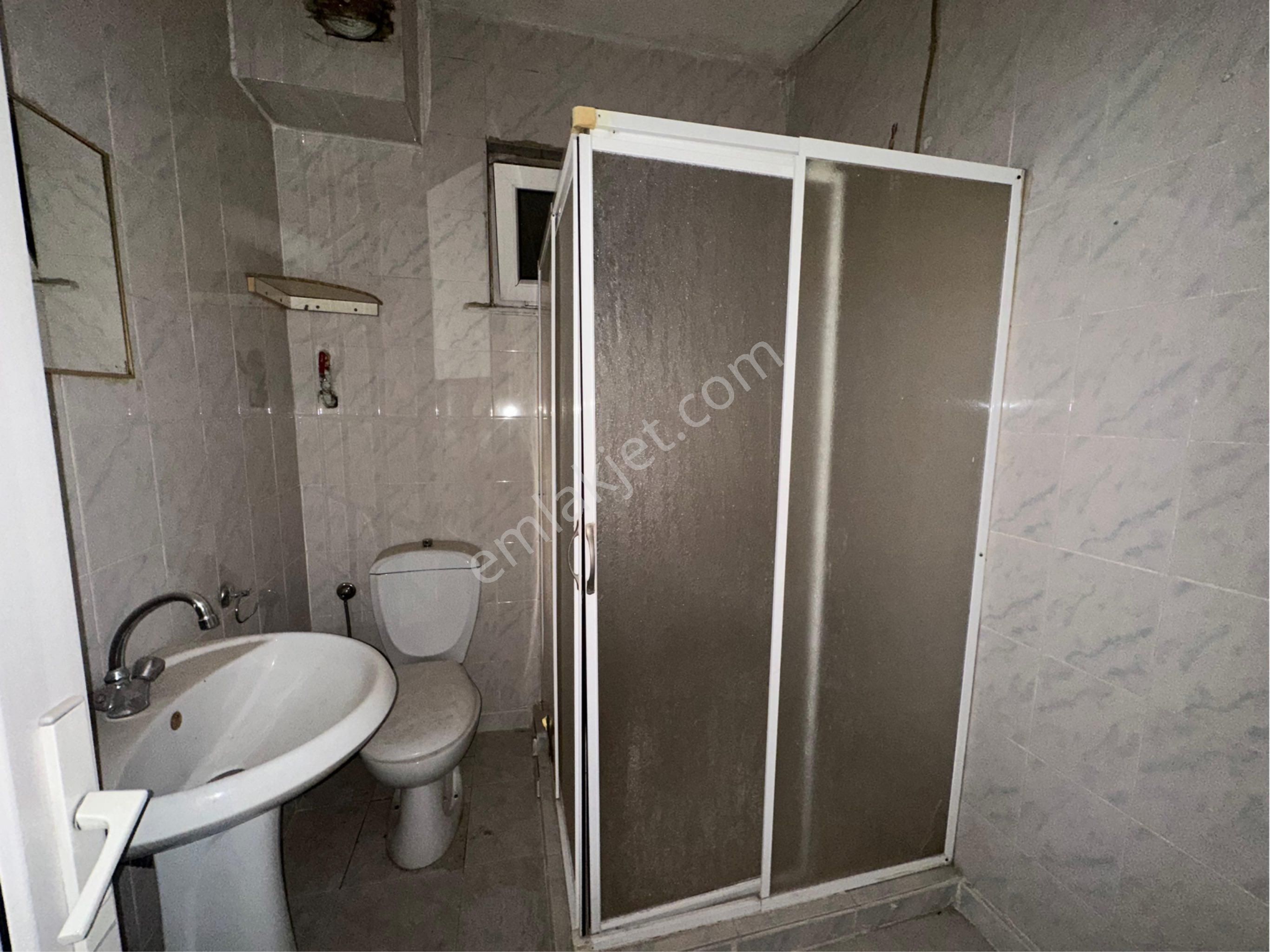 Yuvam Emlaktan Acil Satılık 60. Yılda 2.5 Katlı Mustakil Bina - Görsel 2