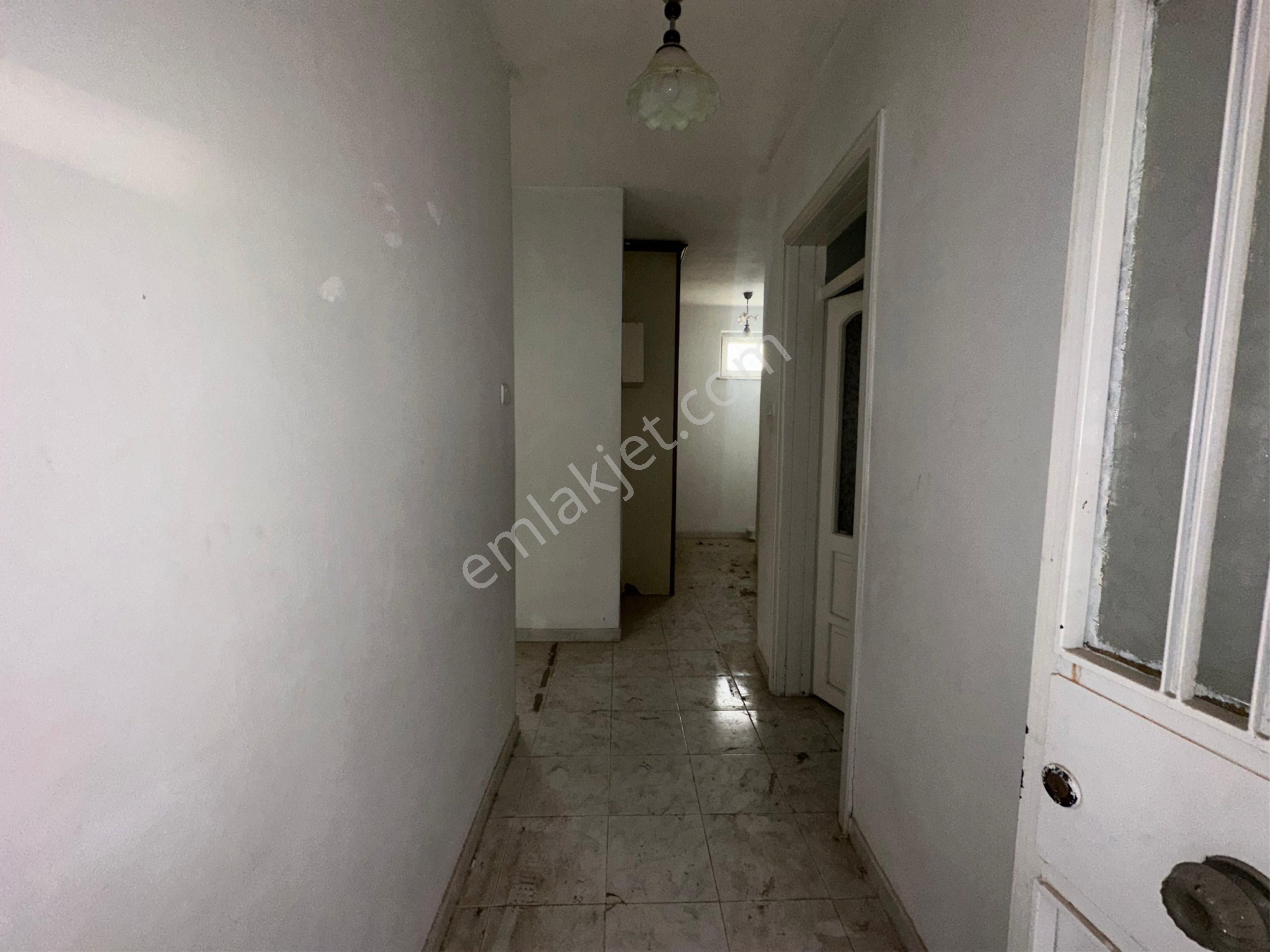 Yuvam Emlaktan Acil Satılık 60. Yılda 2.5 Katlı Mustakil Bina - Görsel 13