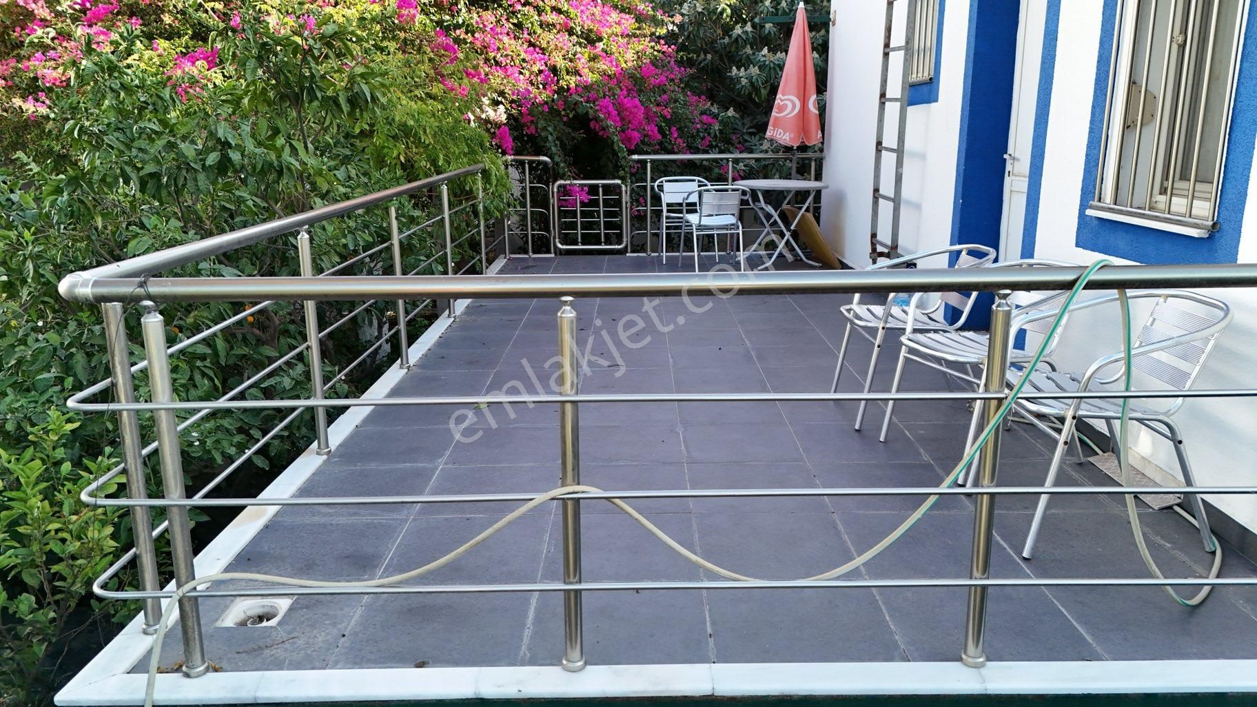 Sahile Ve Tüm İhtiyaç Noktalarına Yürüme Mesafesinde Müstakil Ev - Görsel 24