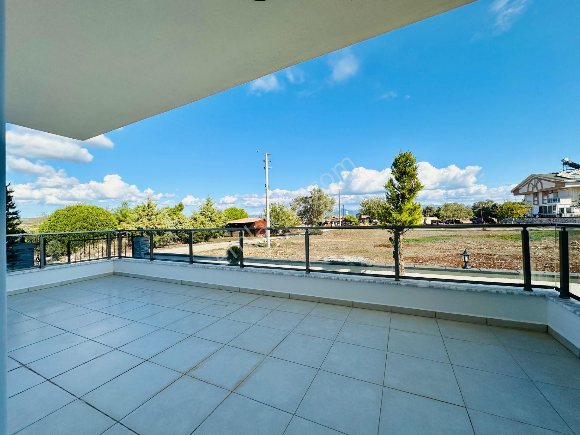 Villacı Onur'dan Altınkumda Satılık. 4+1 Müstakil Bahçeli Villa - Görsel 10