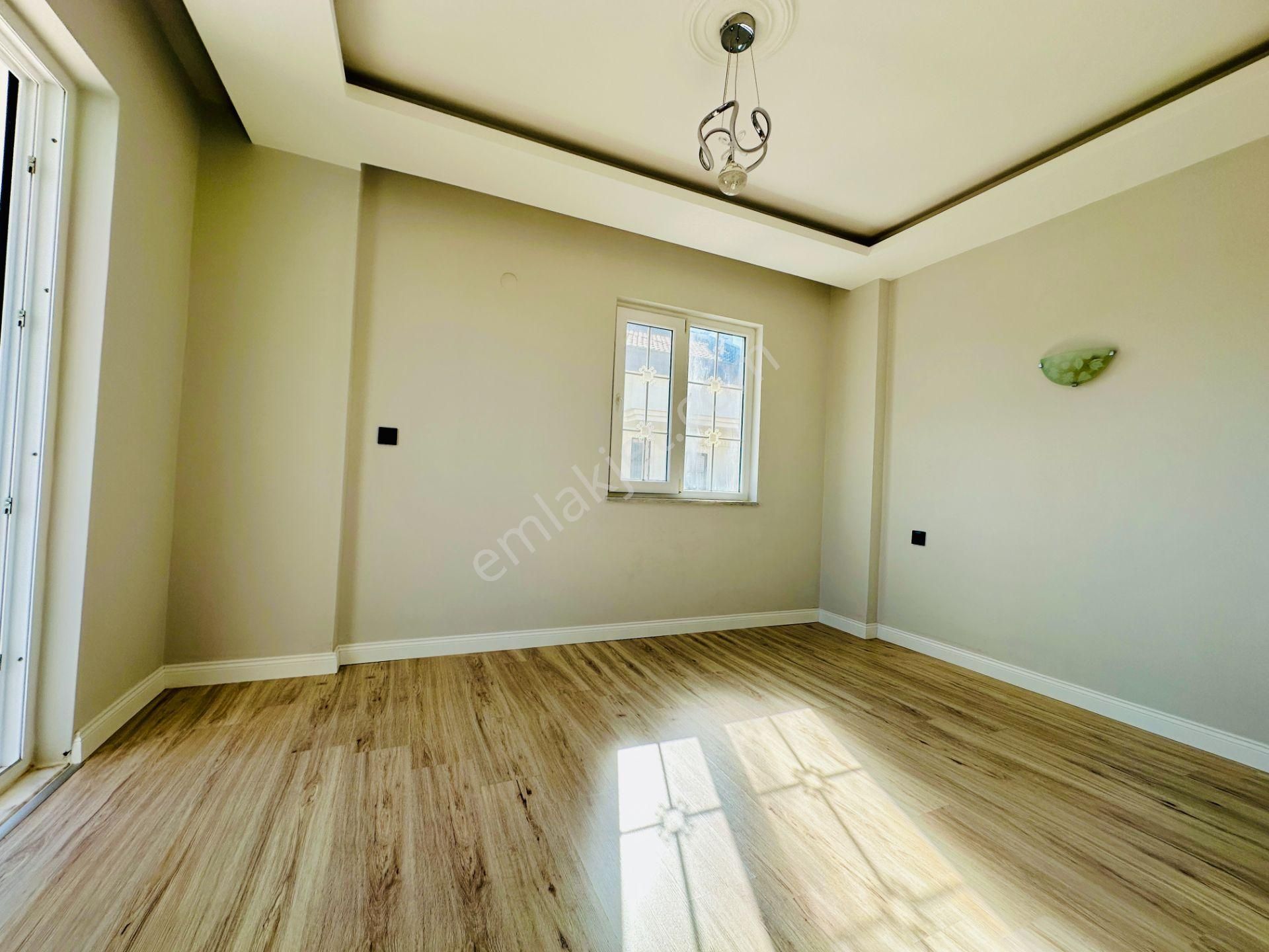 Villacı Onur'dan Altınkumda Satılık. 4+1 Müstakil Bahçeli Villa - Görsel 22