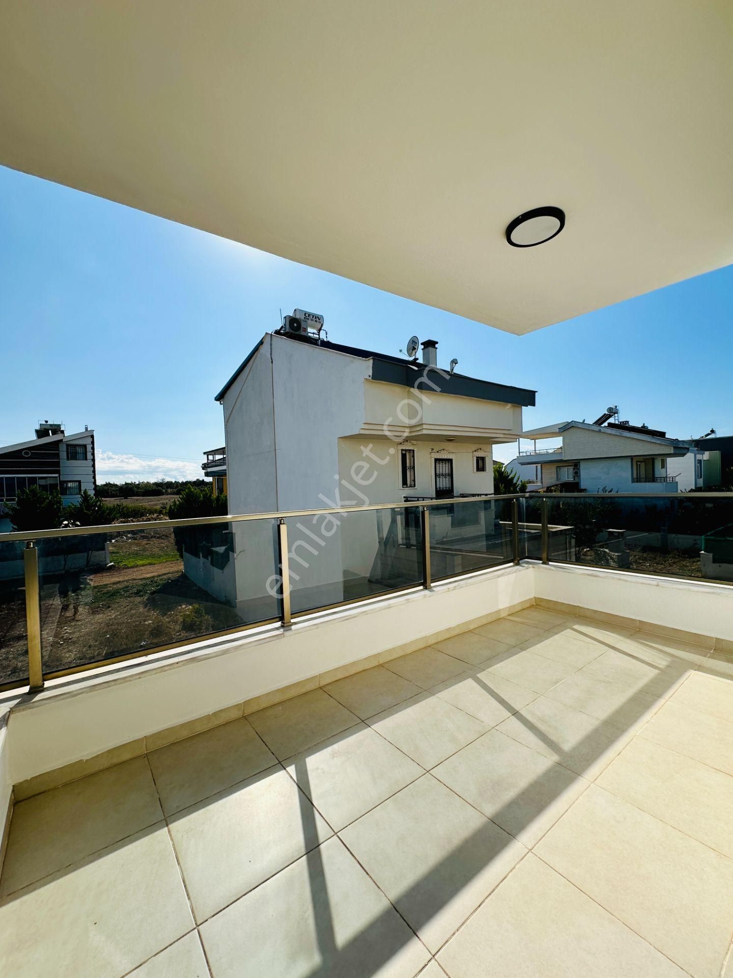 Villacı Onur'dan Altınkumda Satılık. 4+1 Müstakil Bahçeli Villa - Görsel 24