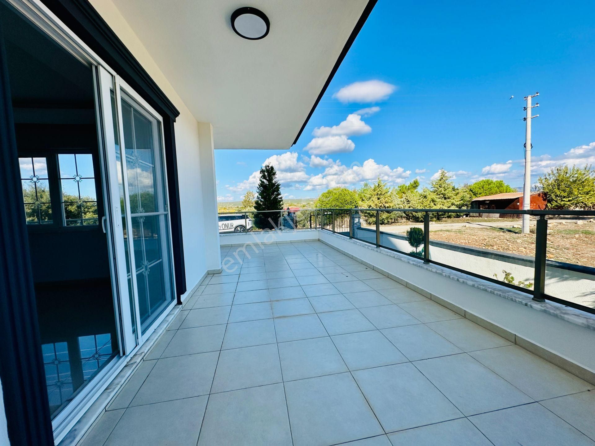 Villacı Onur'dan Altınkumda Satılık. 4+1 Müstakil Bahçeli Villa - Görsel 6