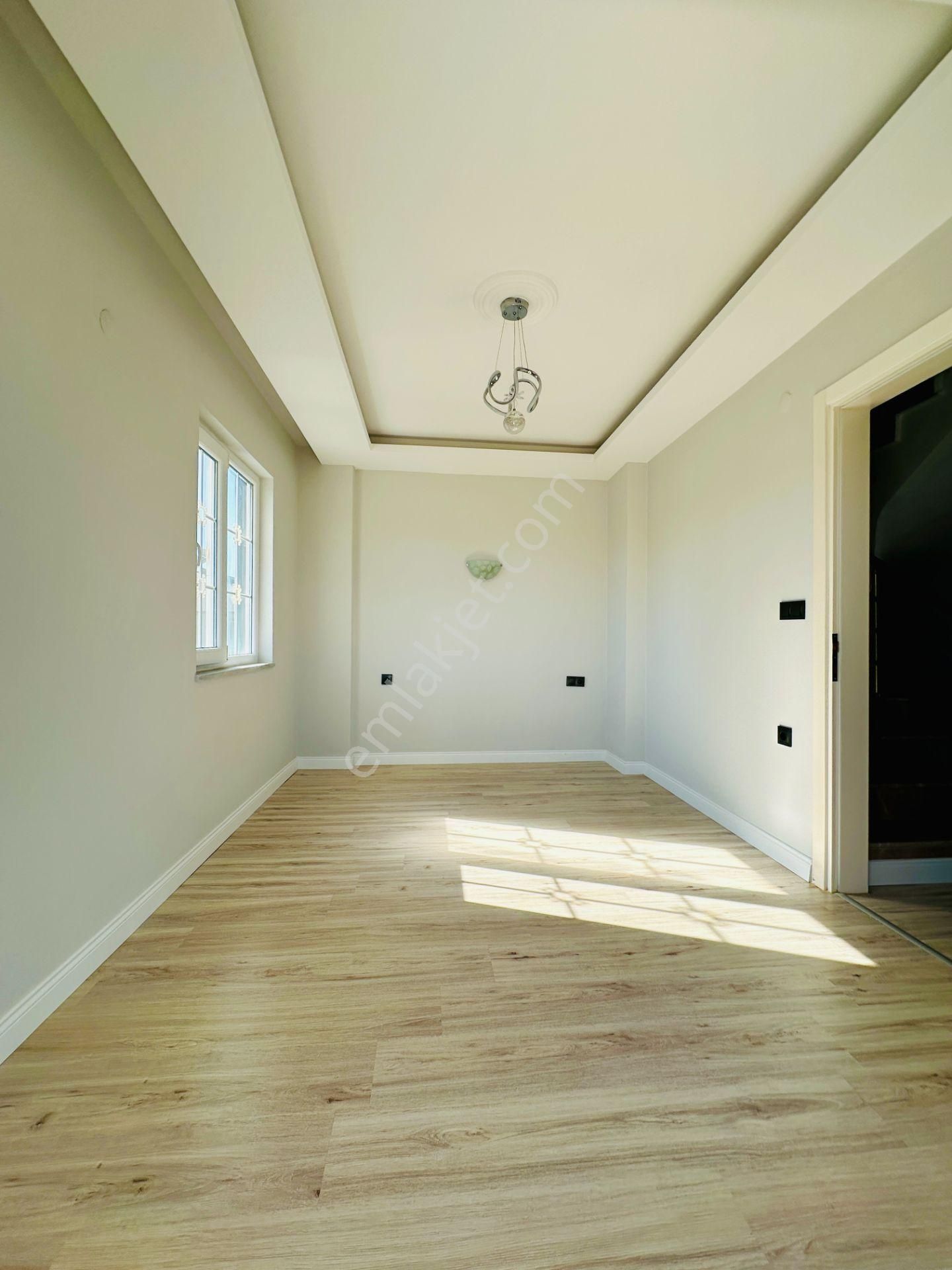 Villacı Onur'dan Altınkumda Satılık. 4+1 Müstakil Bahçeli Villa - Görsel 25