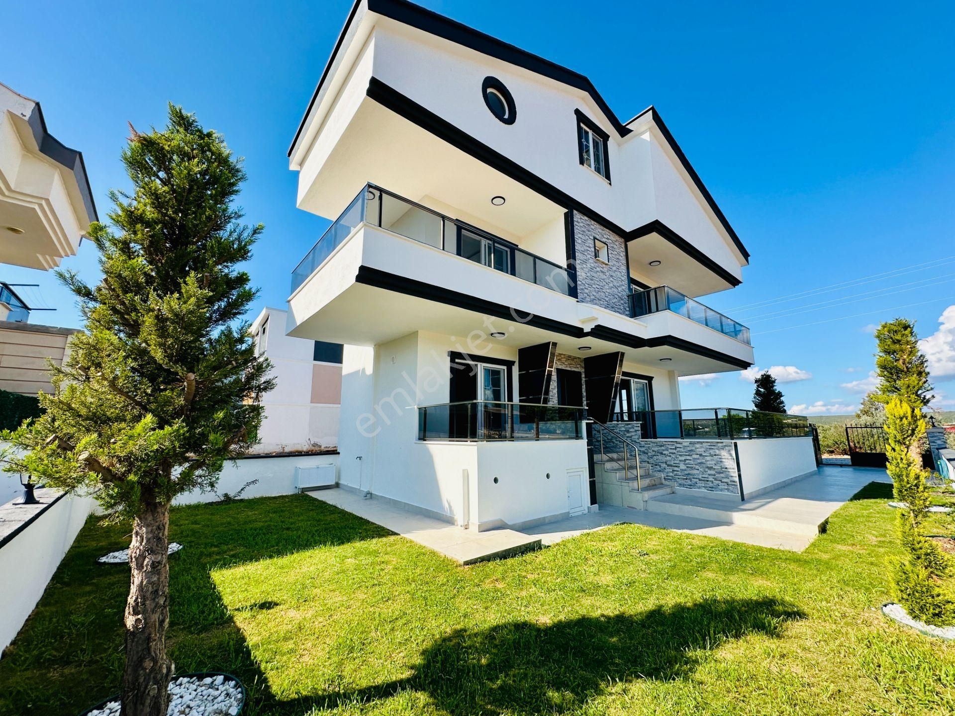 Villacı Onur'dan Altınkumda Satılık. 4+1 Müstakil Bahçeli Villa - Görsel 3