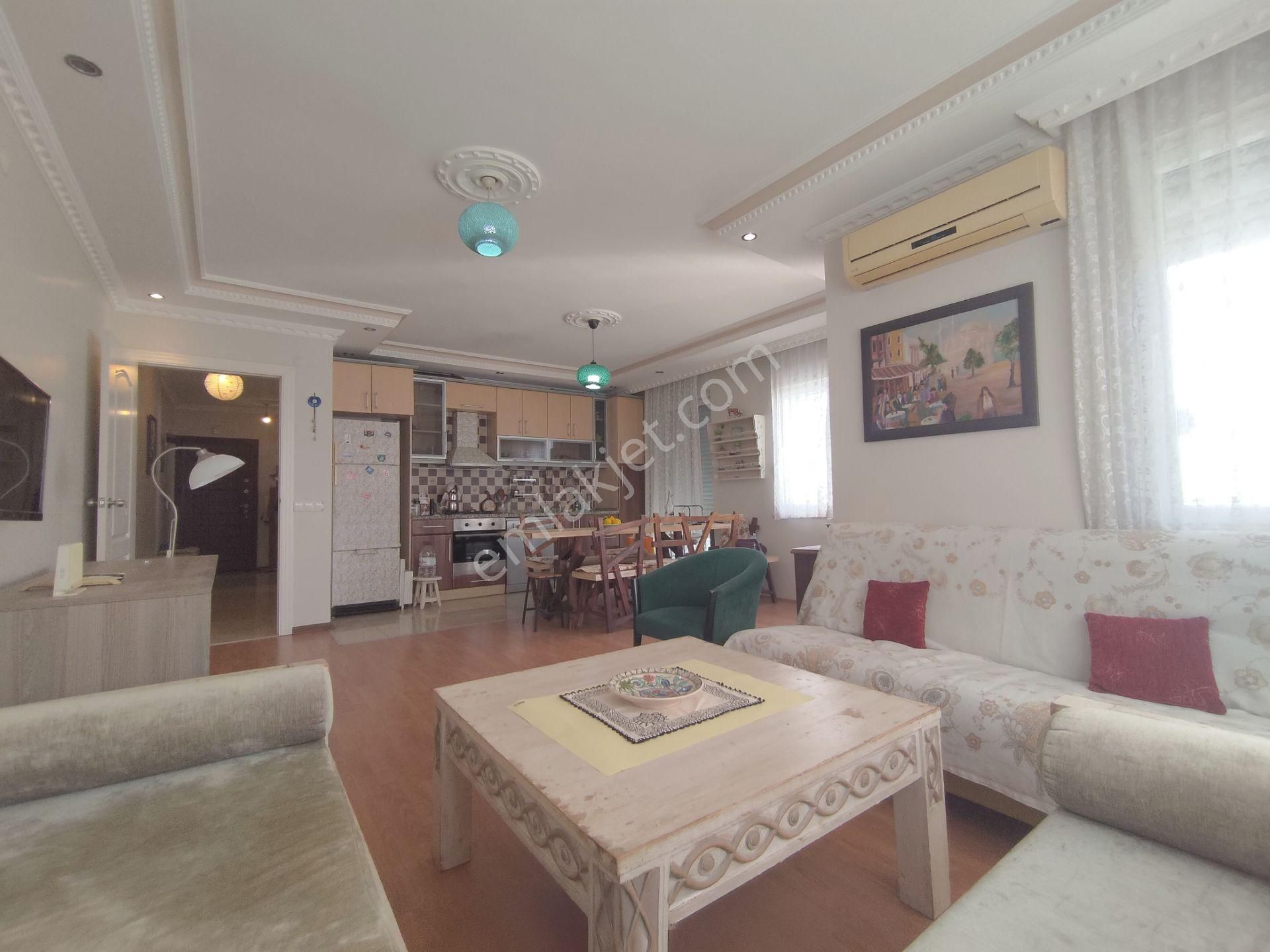 Konyaaltında Kiralık Eşyalı 2+1 Daire | Ebeveyn Banyo & Havuzlu
